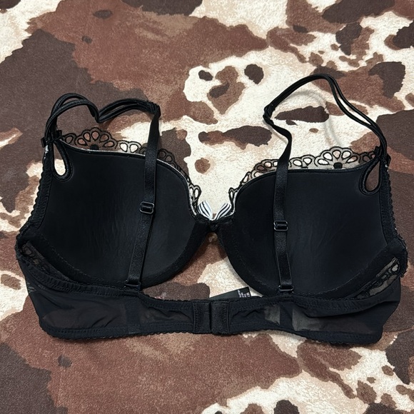 VICTORIAS SECRET Bra - Picture 2 of 3